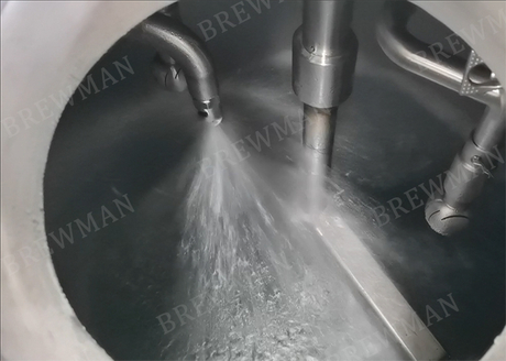 Sparging brewhouse.jpg